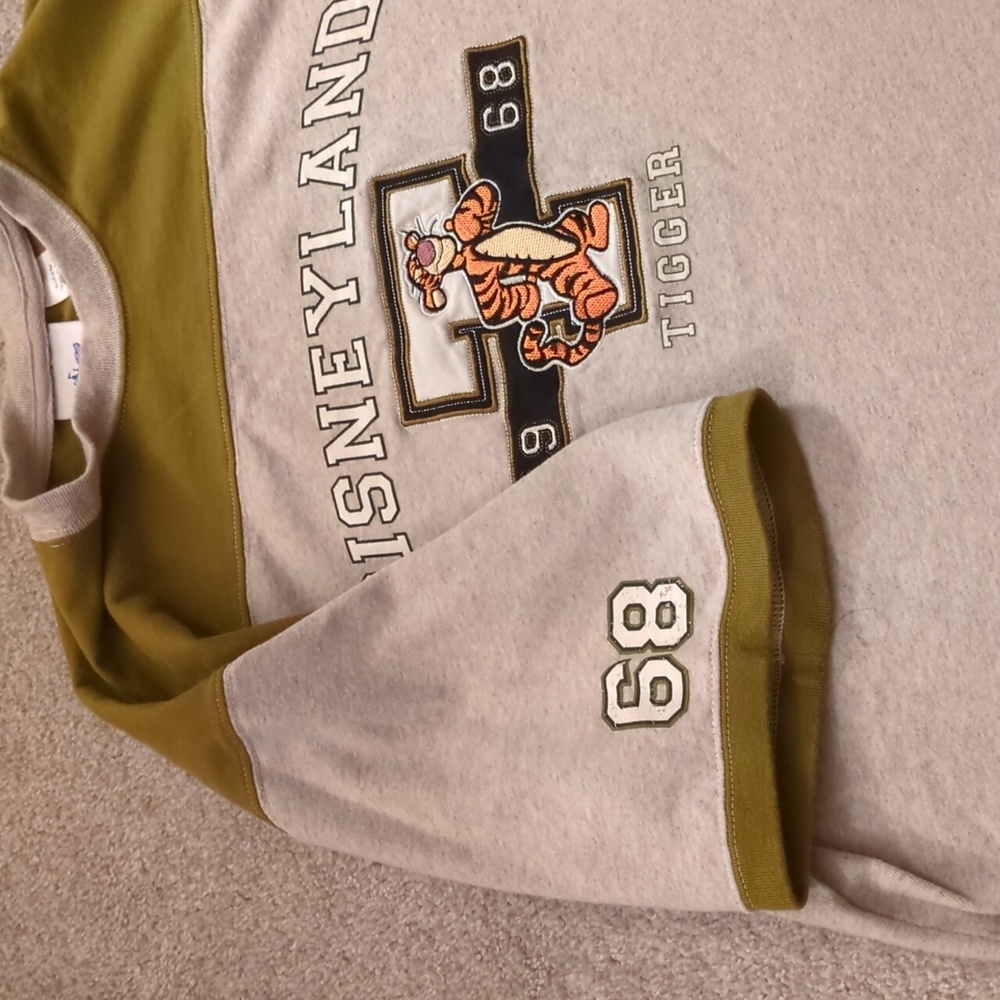 Vintage Disneyland Resort Gray and Olive Green Tigger 1968 Shirt - Picture 5 of 6